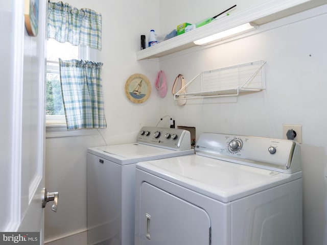 laundry area featuring washer and clothes dryer