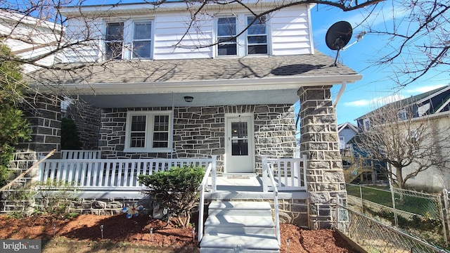 view of front facade with a porch