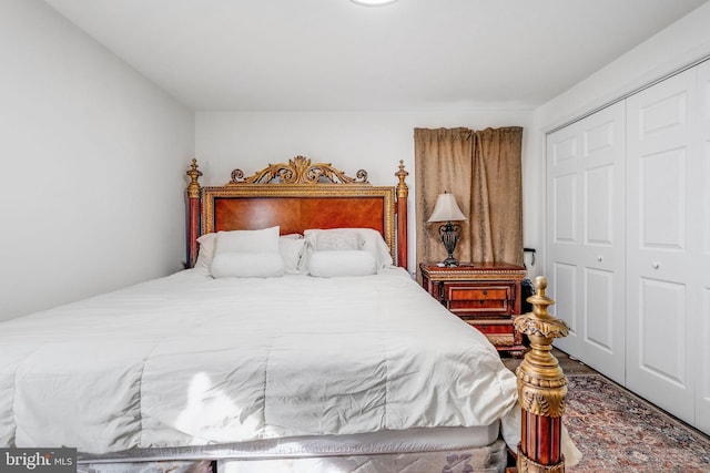 bedroom featuring a closet