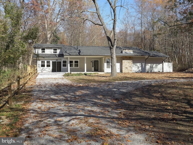 view of front of house featuring a porch