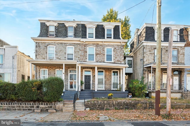 view of front of house featuring covered porch