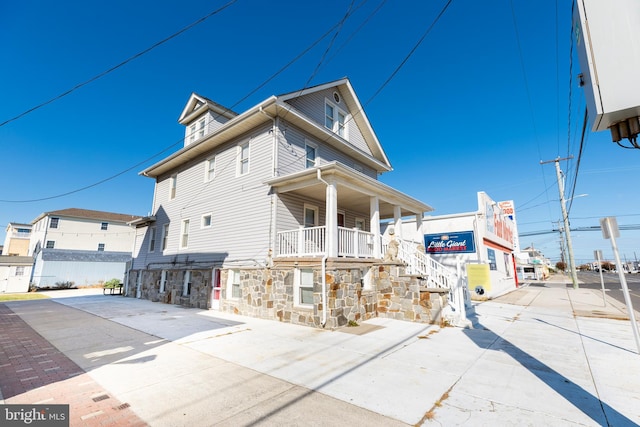 view of front of house