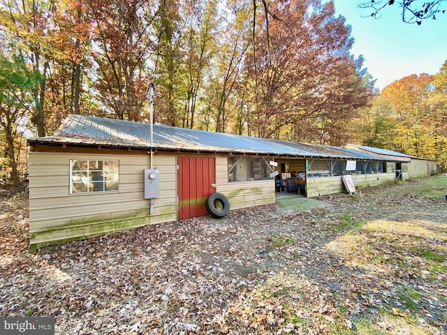 view of outbuilding