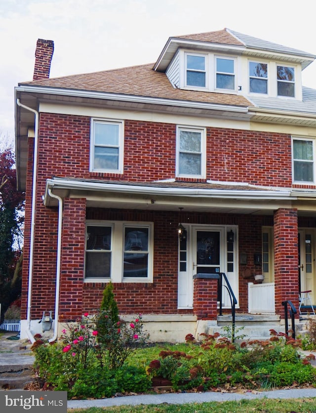 view of front of home featuring a porch