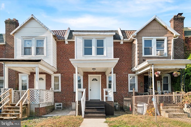 view of front of house featuring a porch