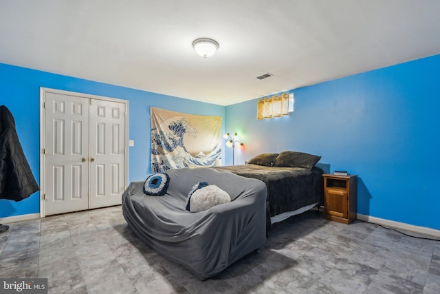 bedroom with a closet