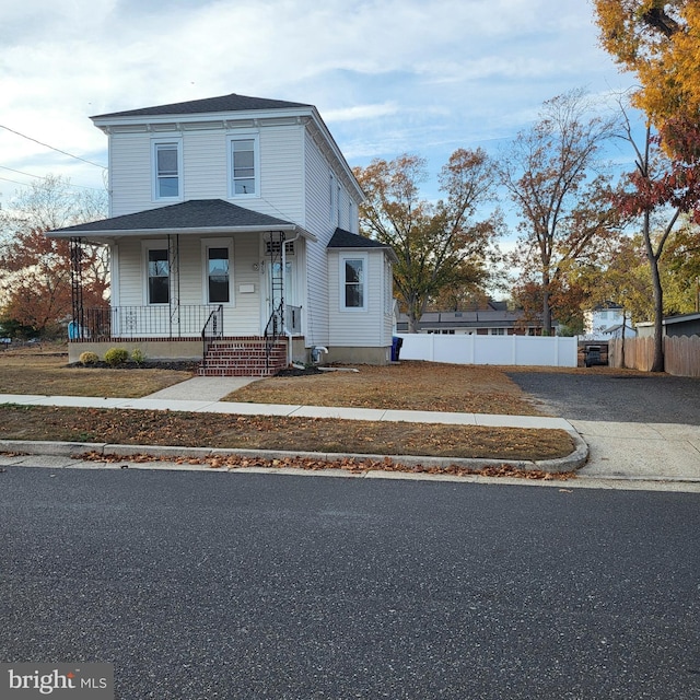 view of front of home featuring a porch