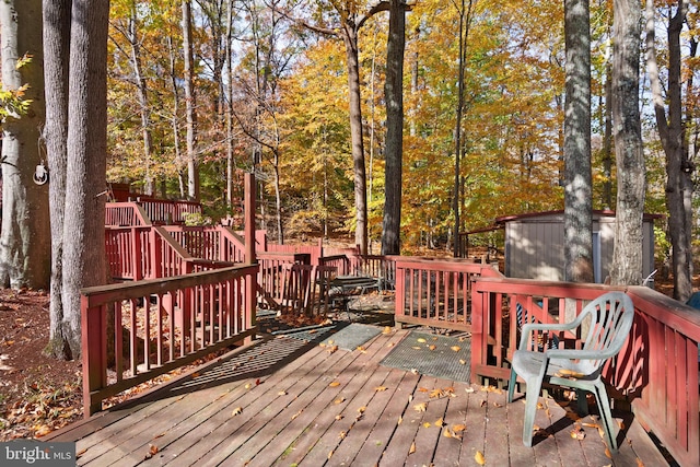 8600 Sapienza Dr, Fort Washington, MD 20744 - deck featuring an outbuilding and a storage unit