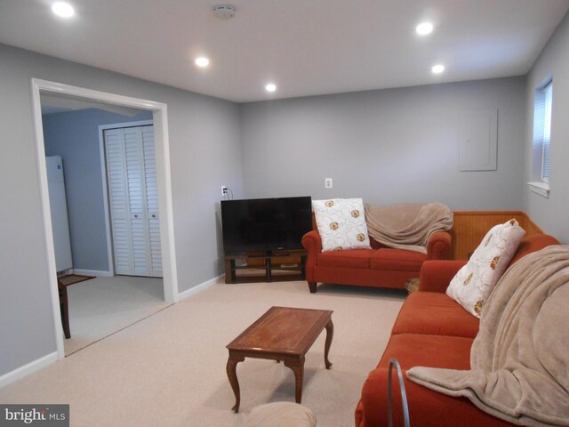 603 Bloomfield Dr, Westampton, NJ 08060 - carpeted living area featuring recessed lighting and baseboards