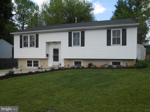 603 Bloomfield Dr, Westampton, NJ 08060 - split foyer home with a front yard