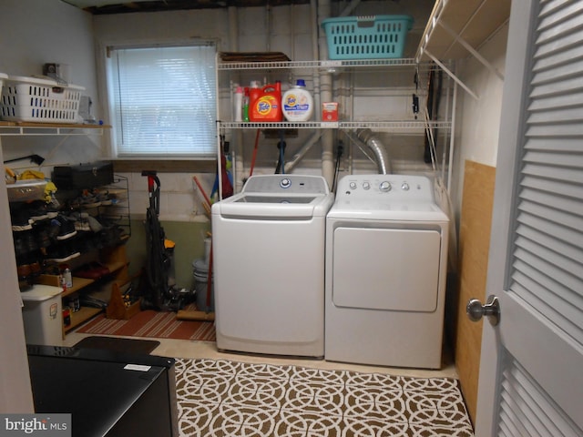 603 Bloomfield Dr, Westampton, NJ 08060 - washroom featuring independent washer and dryer