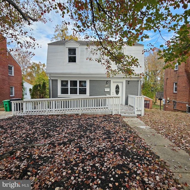 view of front of house