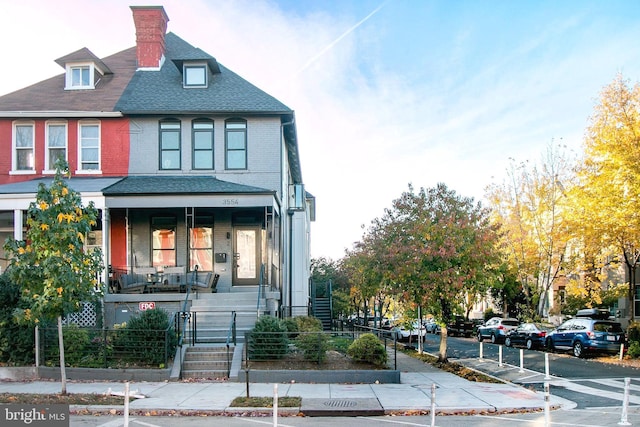 view of front of house featuring a porch