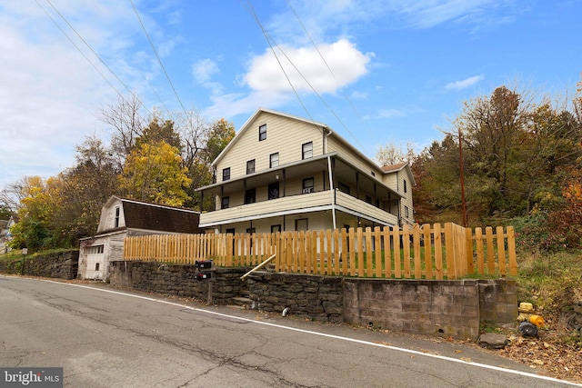 view of front of house