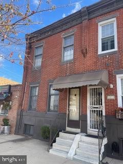 view of townhome / multi-family property