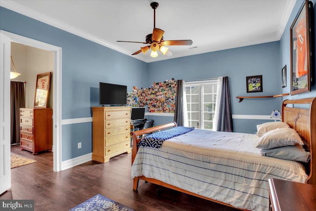 bedroom with ceiling fan, dark hardwood / wood-style floors, and crown molding