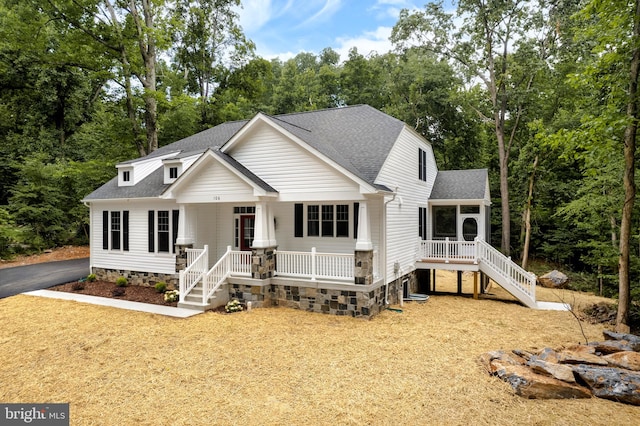 view of front of home with covered porch