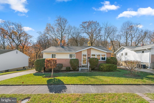 view of front of home with a front yard