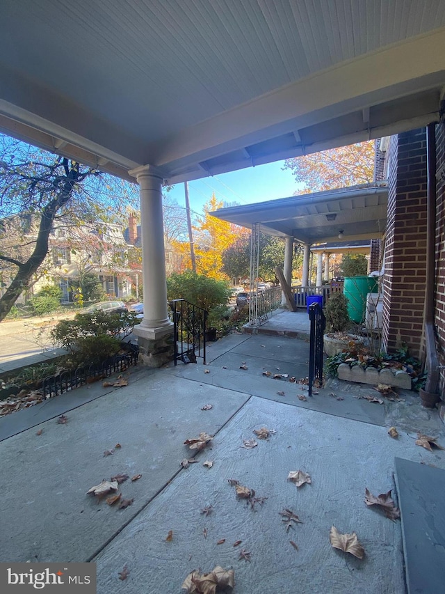 view of patio / terrace with covered porch