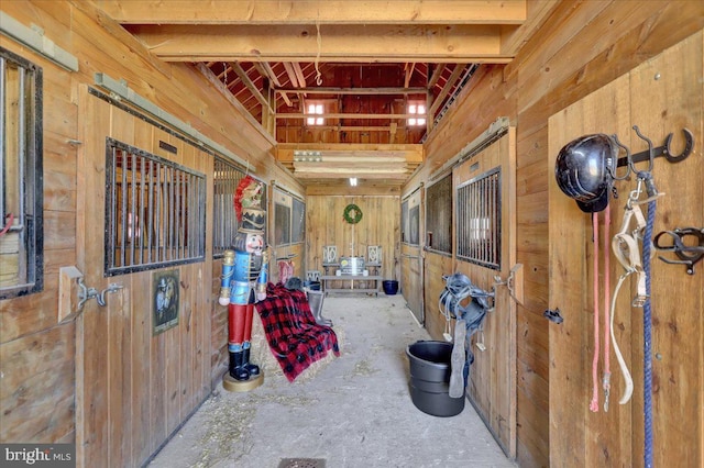 2880 Chestnut Hill Rd, Pottstown, PA 19465 - view of stable