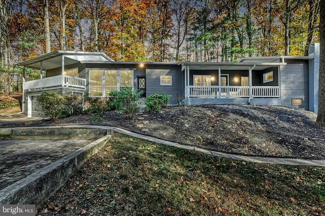 view of front of home with covered porch