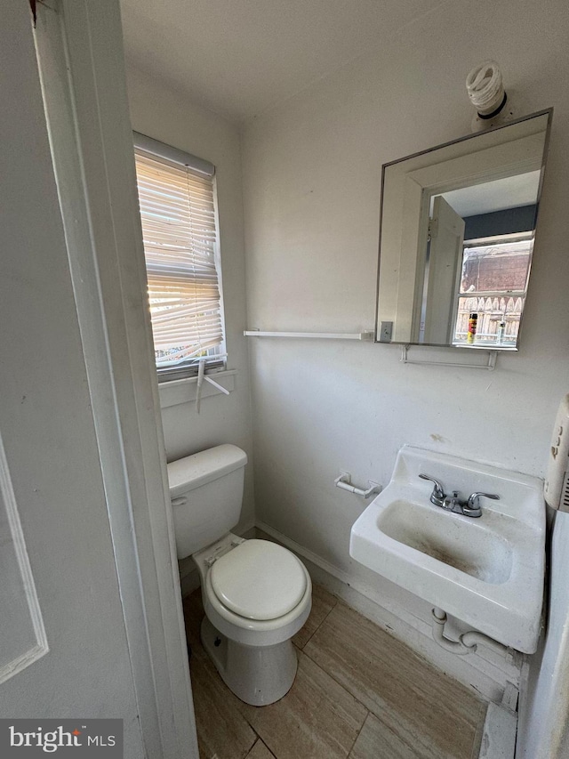 bathroom featuring toilet