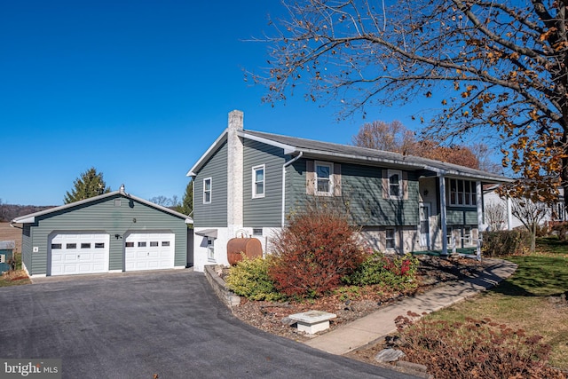 view of front of property featuring a garage