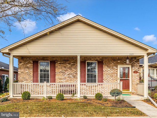 view of front of home with covered porch