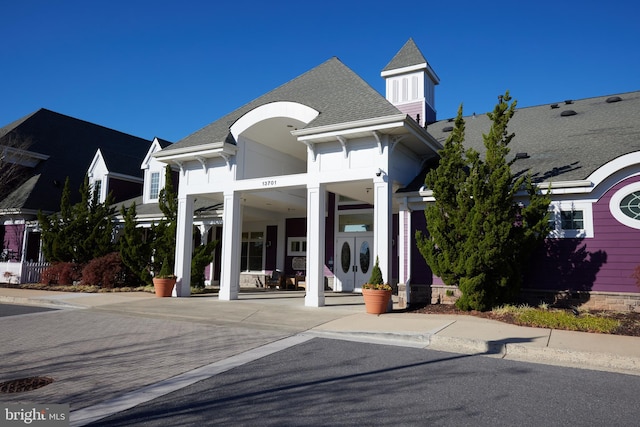 view of front facade featuring a porch