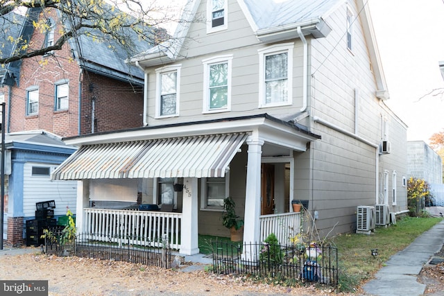 view of front of home featuring a porch