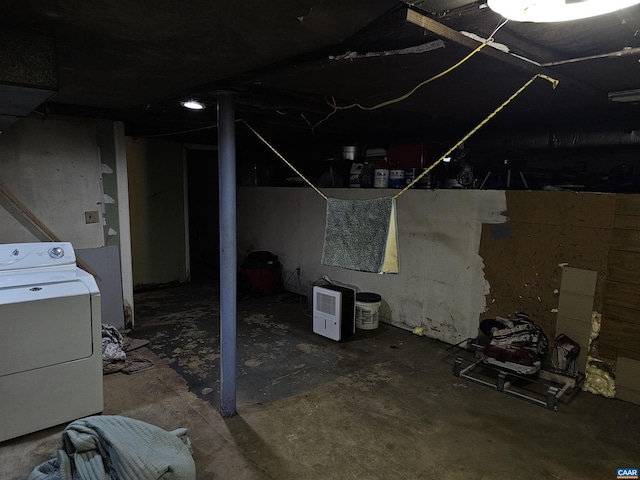 basement featuring washer / clothes dryer