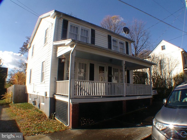 view of front of house with covered porch