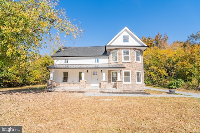 view of front of home with covered porch