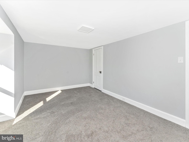 view of carpeted spare room