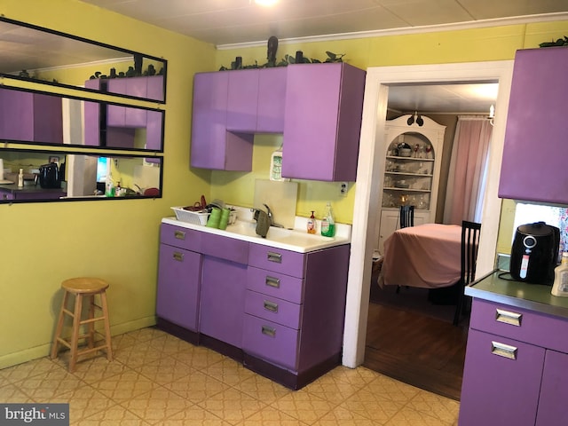 kitchen featuring ornamental molding