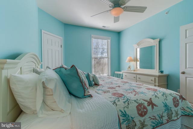 bedroom featuring ceiling fan