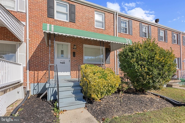 view of townhome / multi-family property