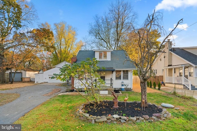 view of front of home with a front yard