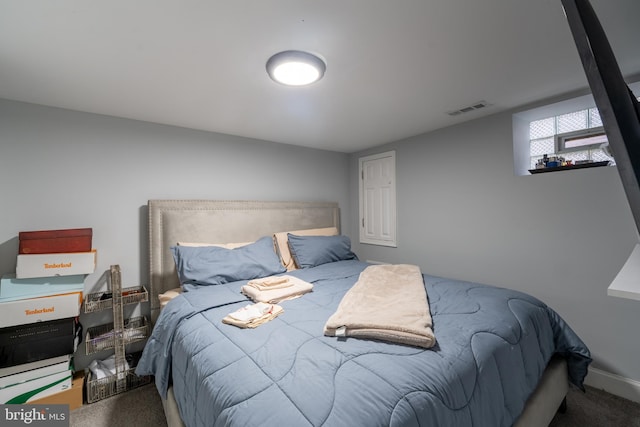 bedroom with carpet flooring