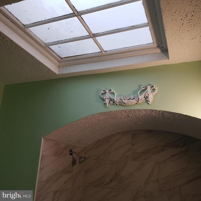 4116 Garrison Blvd, Baltimore, MD 21215 - detailed view of a skylight