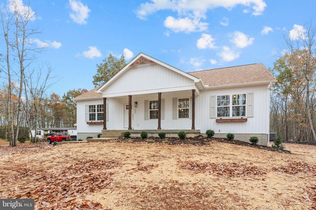 view of front of property with covered porch