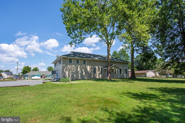 view of front facade with a front lawn