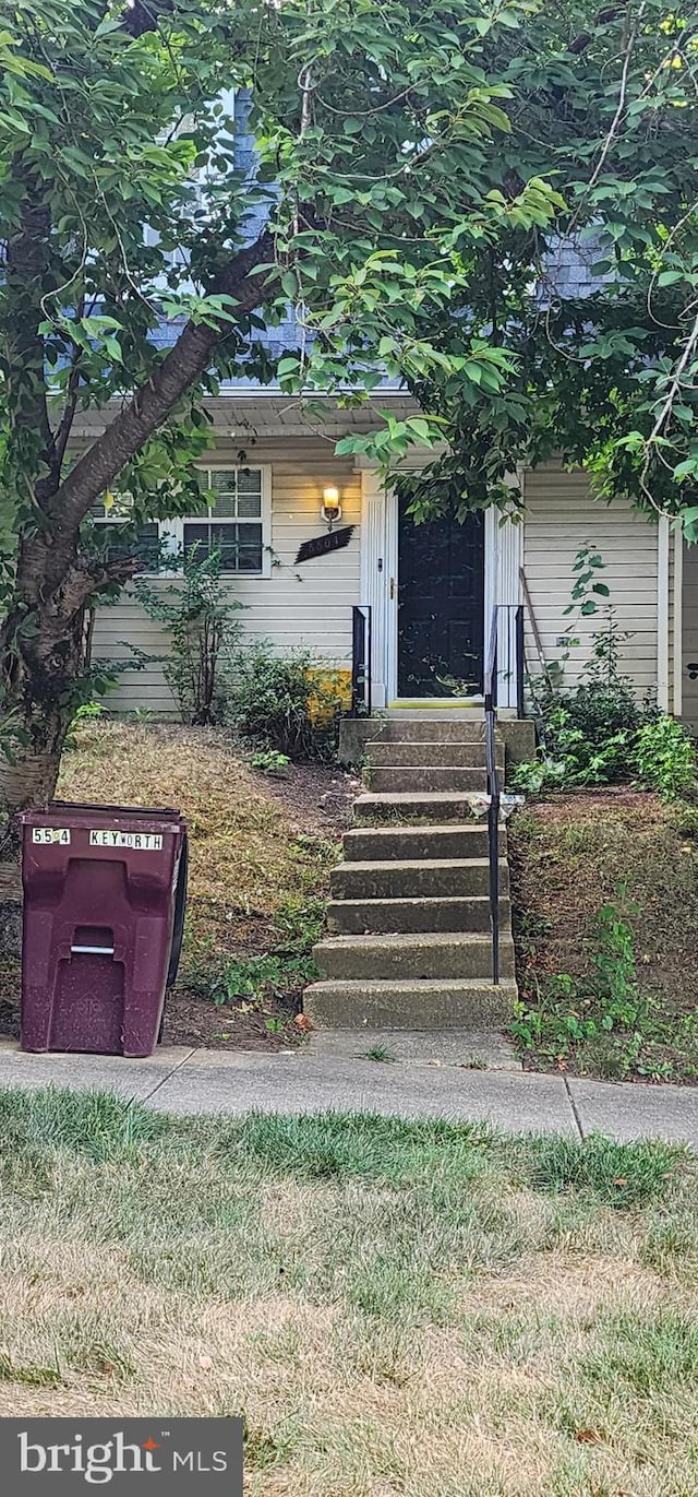 view of front of home