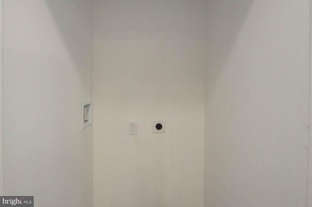 6200 Clay St NE, Washington, DC 20019 - laundry area featuring hookup for an electric dryer and washer hookup