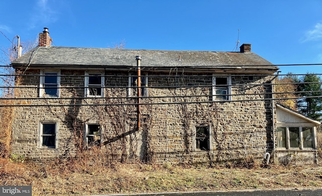 view of home's exterior