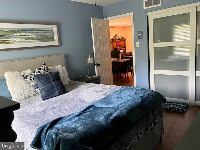 bedroom featuring carpet flooring