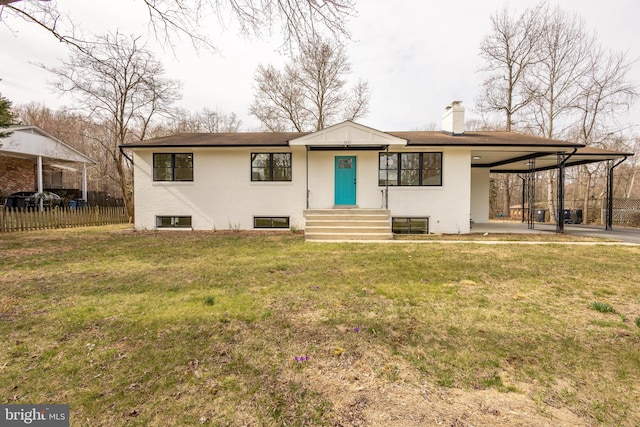 view of front of house with a front yard