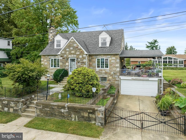 view of front facade featuring a garage