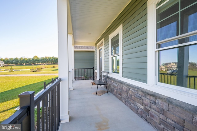 view of patio featuring covered porch