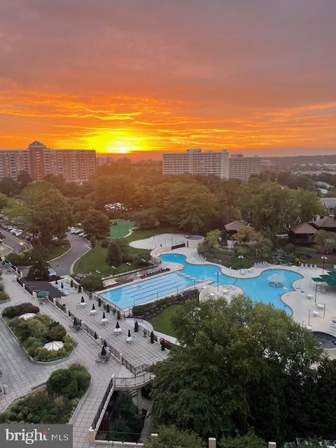 view of aerial view at dusk